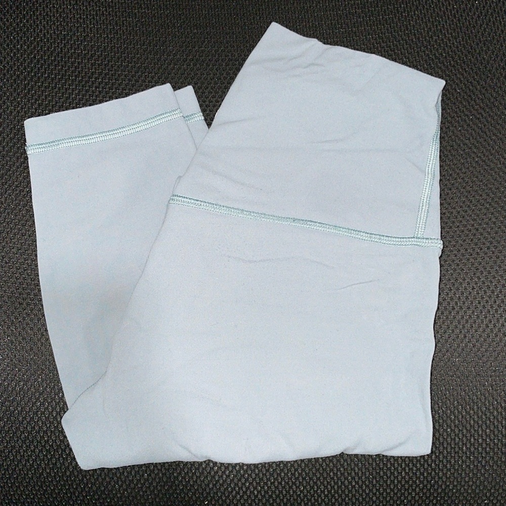Light Blue Align Lululemon Cropped Leggings Size 4